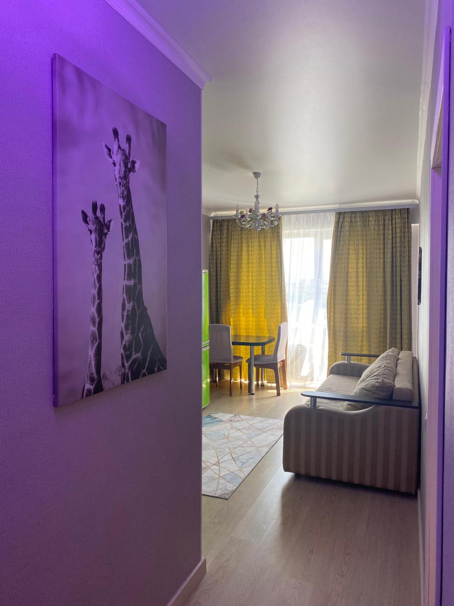 Medinahotelkz, # 63, Вид На Горы, 15 Мин Пешком До Арбата, Halal 阿拉木图 外观 照片